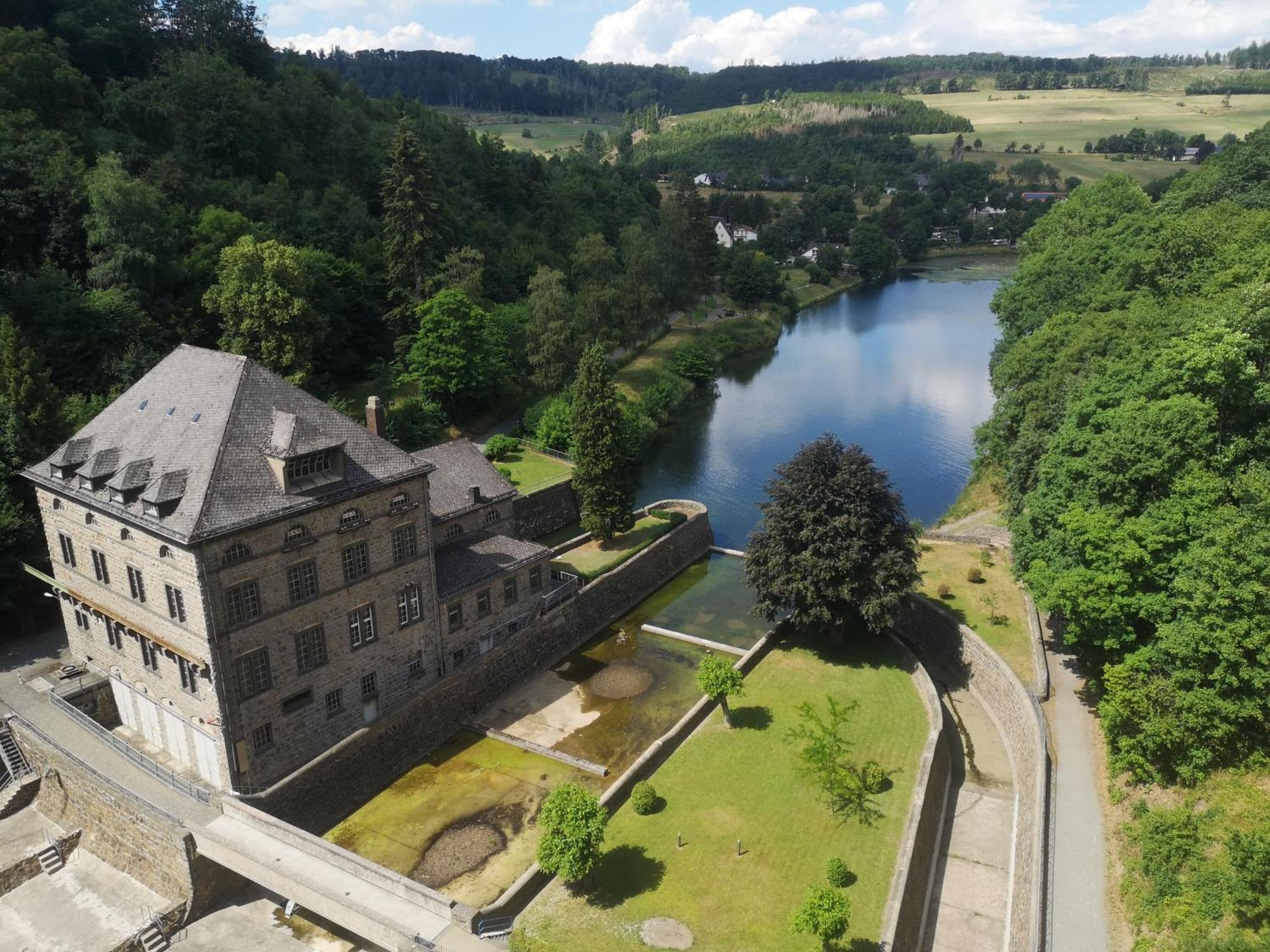 Diemelsee Chalet - Romantisches Ferienhaus Im Sauerland Naehe Willingen Winterberg Mit Seeblick Екстериор снимка